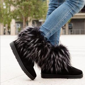 Fur boots